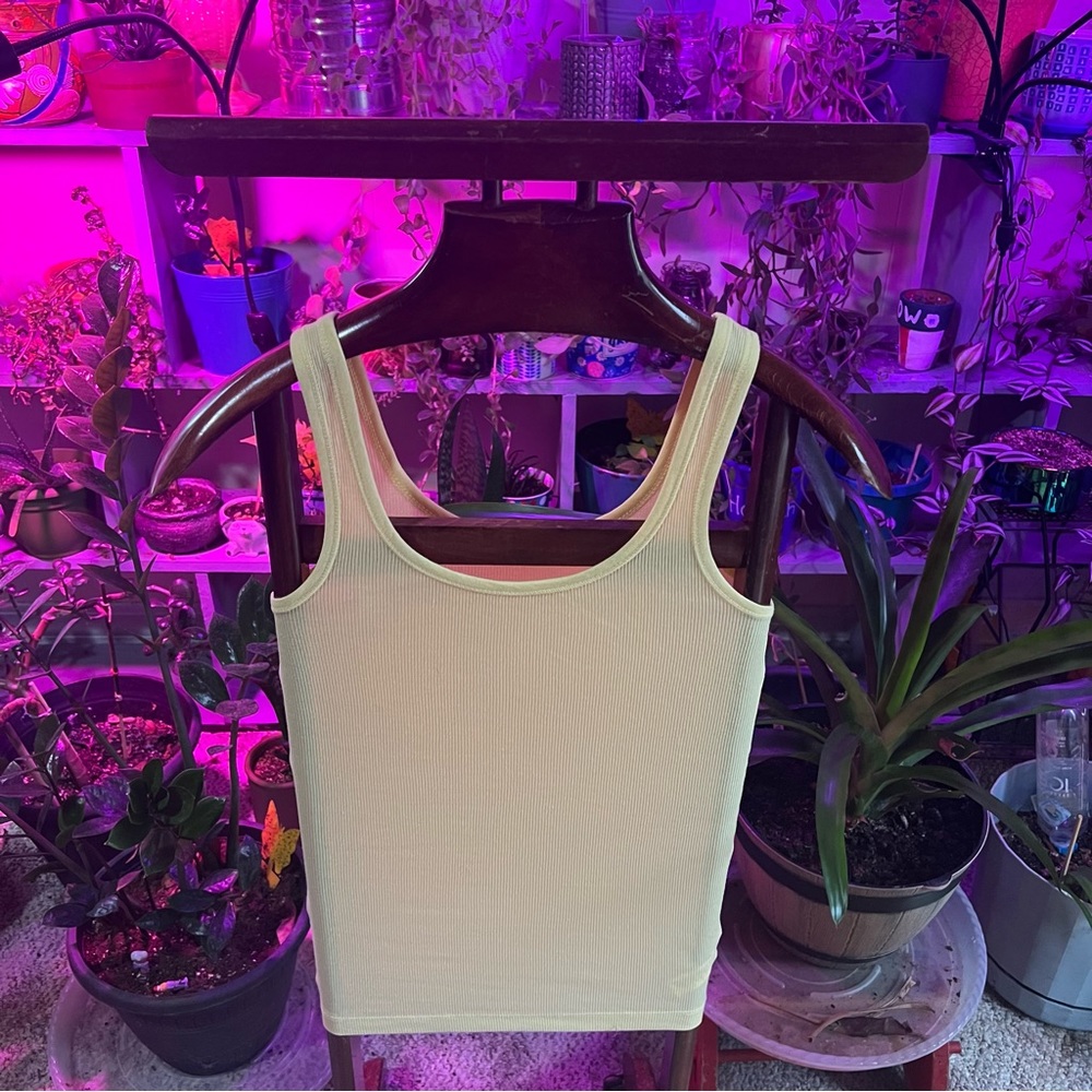 nwt Tank top 🌼